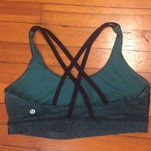 Lululemon sports bra